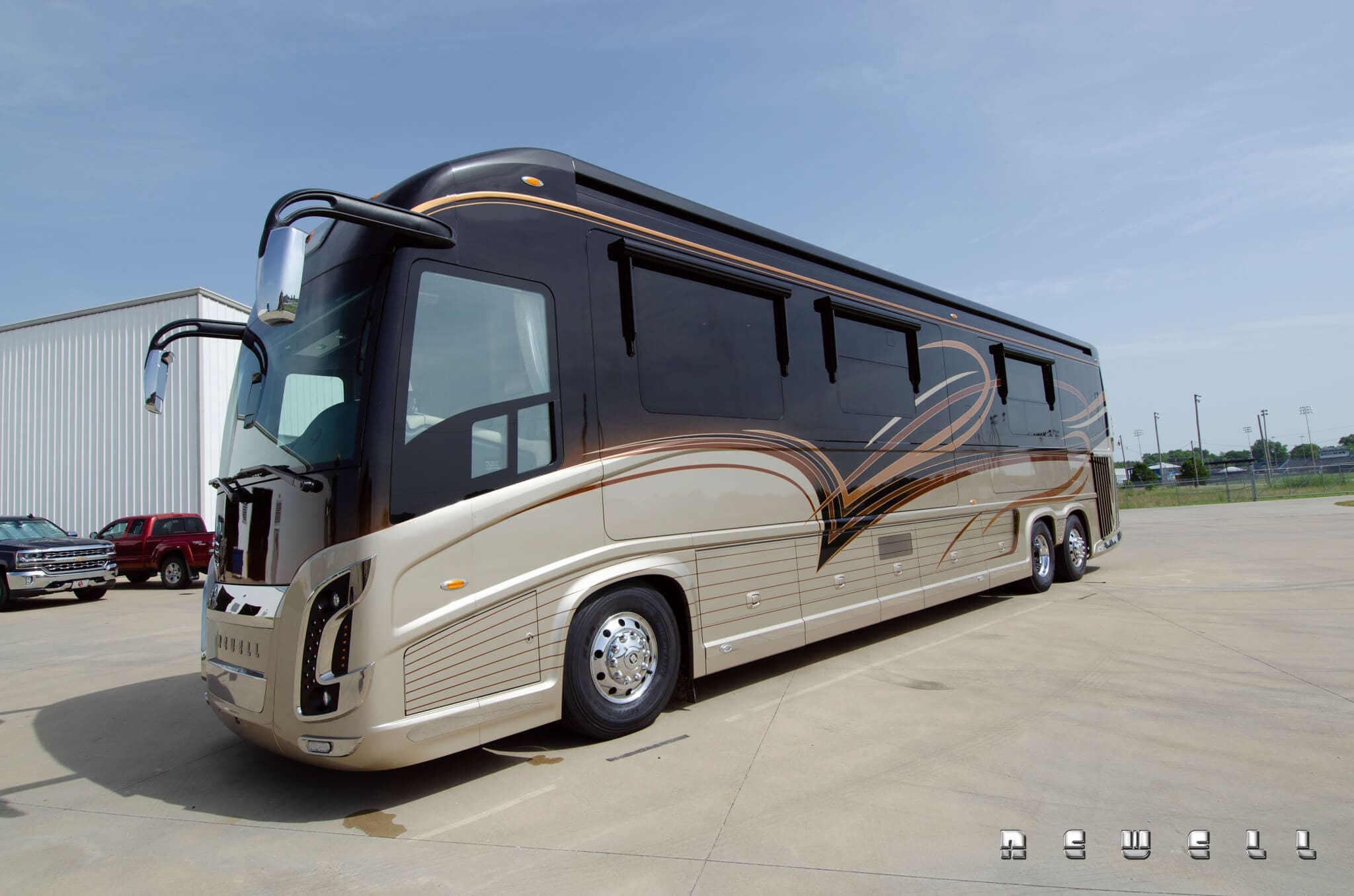 Newell Coach 1558