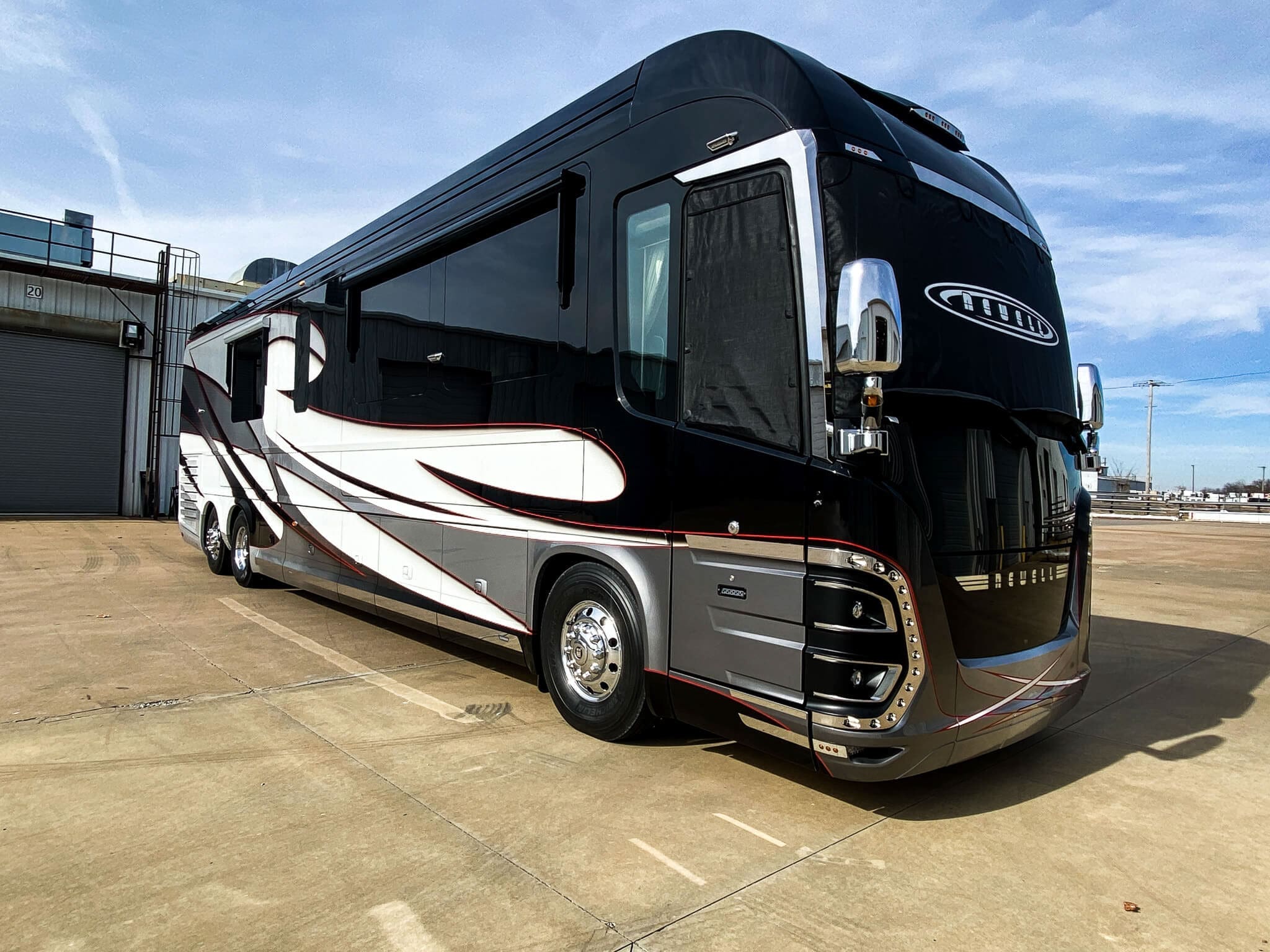 Newell Coach 1714