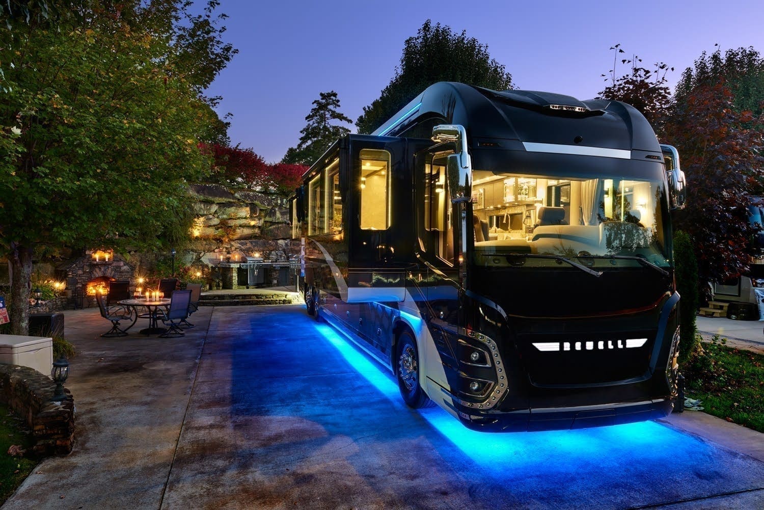 Best Summertime Destinations for Luxury Motorcoaches